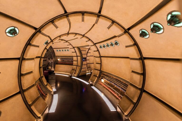 Star Wars Galaxys Edge Millenium Falcon Innenraum