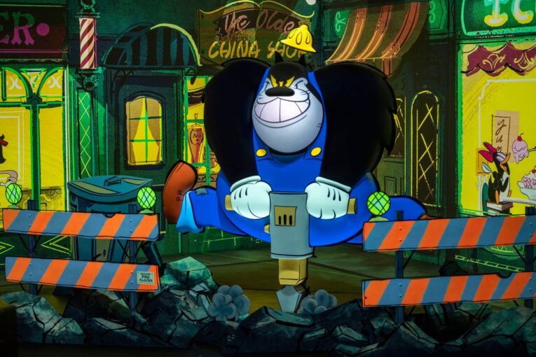 Jackhammer Pete In Mickey & Minnie's Runaway Railway