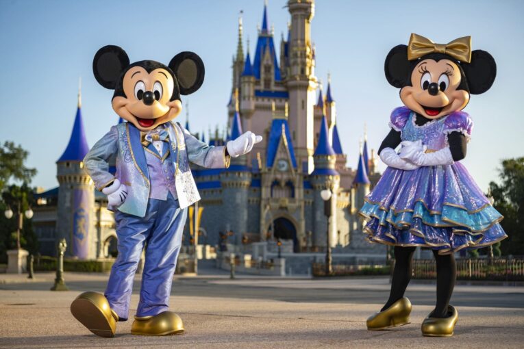 Minnie und Mickey in Feier-Kostüm (50. Jahre-Jubiläum Walt Disney World)