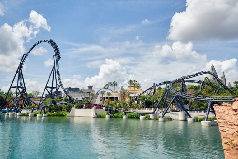 Eröffnungsdatum für Jurassic World VelociCoaster: Achterbahn in Islands of Adventure Park