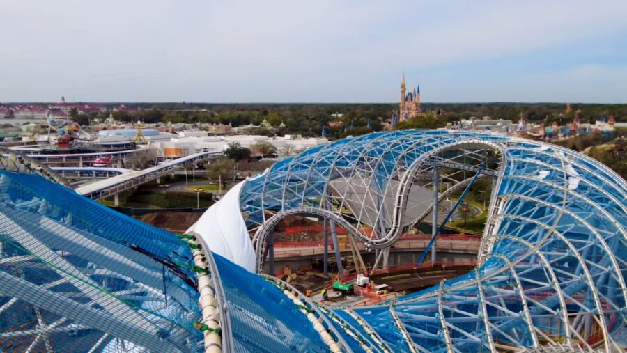 TRON Lightcycle / Run startet Test-Phase - Mit Schloss im Magic Kingdom