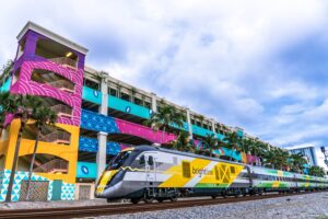 Brightline beantragt Chapter-11-Insolvenz: Was das für Orlando-Urlauber bedeutet