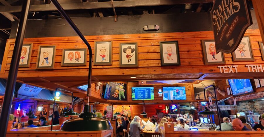 Blick in den Gastraum von Texas Roadhouse